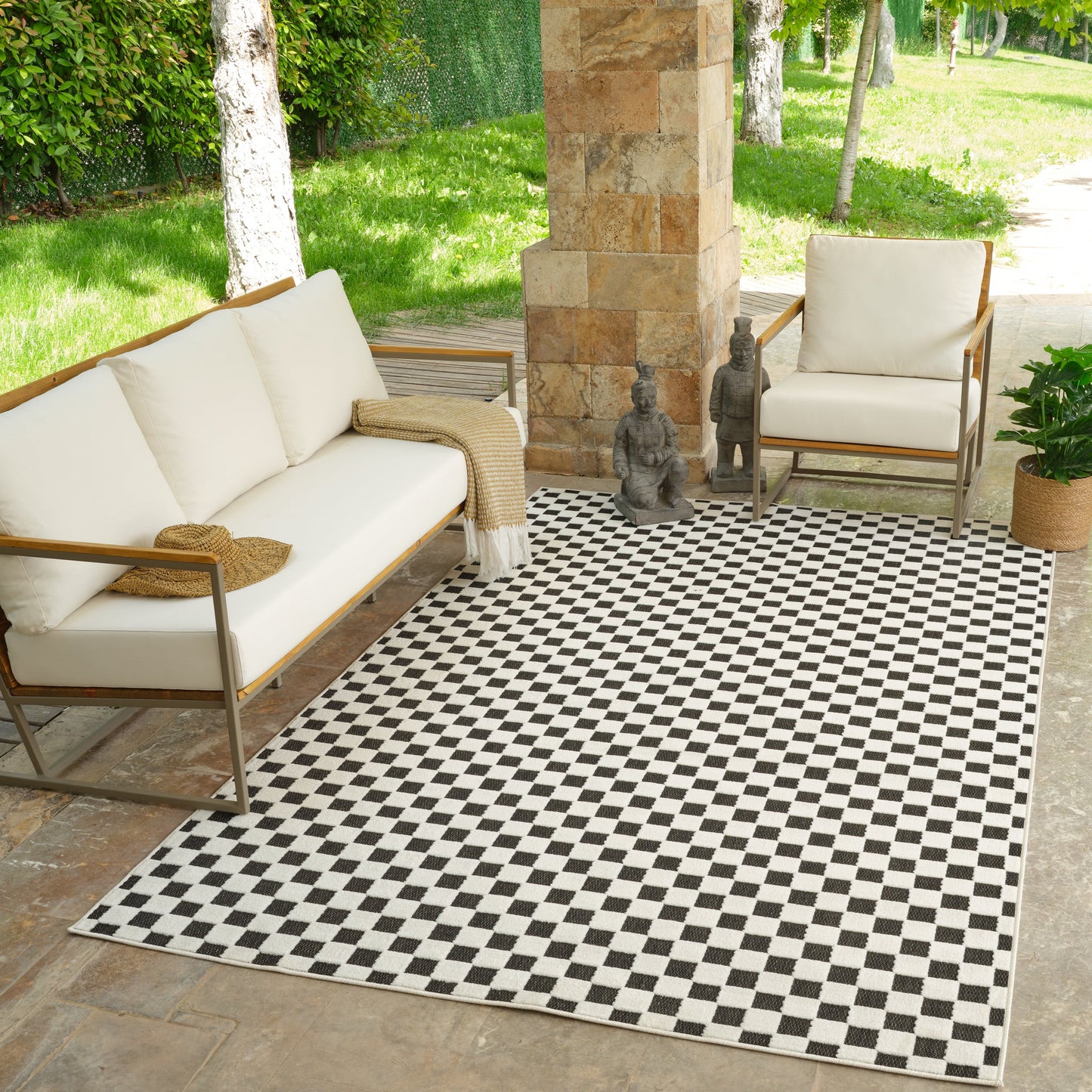 Maise Checkered Modern Black Rug