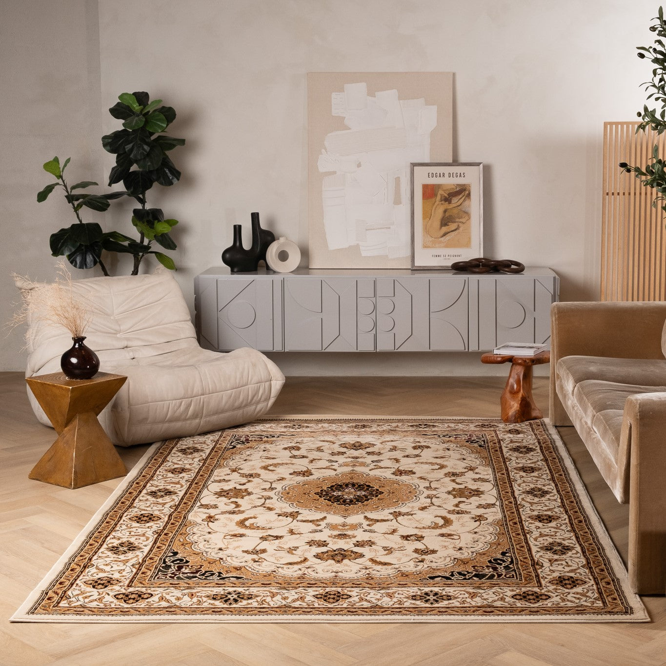 Tapis persan traditionnel beige majestueux