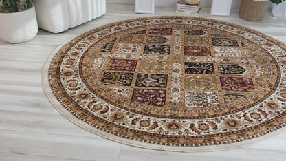 Tapis beige traditionnel marocain majestueux